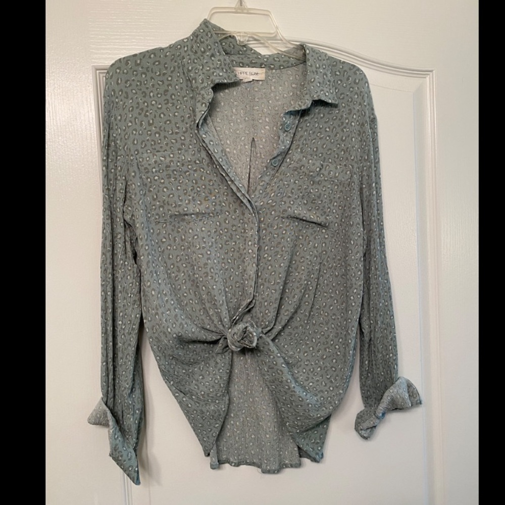 Green leopard print shirt, size Large